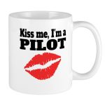 ماگ خلبانی Kiss me i'm a pilot